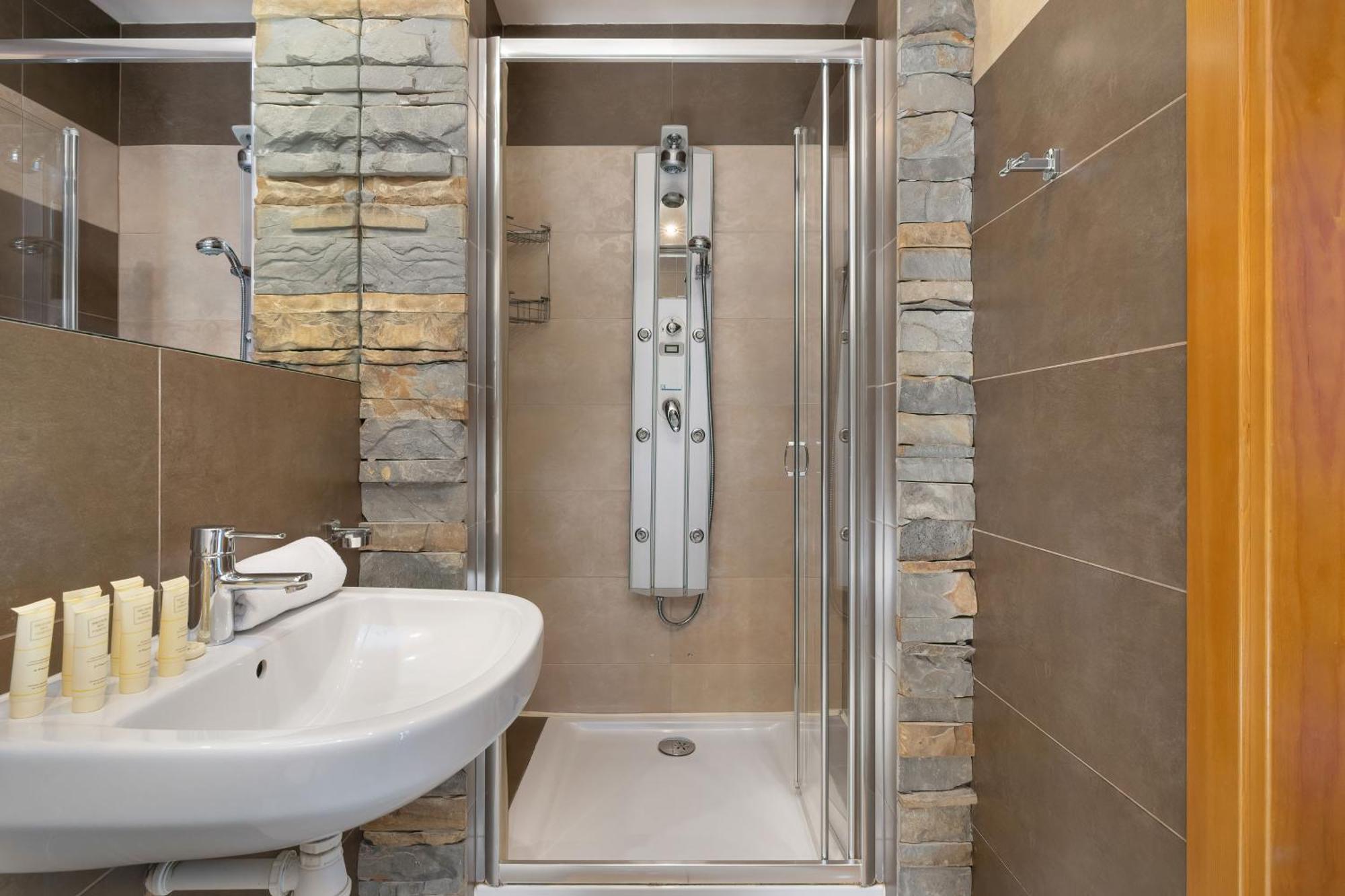 Przestronne Apartamenty W Zakopanem Z Trzema Sypialniami I Parkingiem By Noclegi Renters Ngoại thất bức ảnh